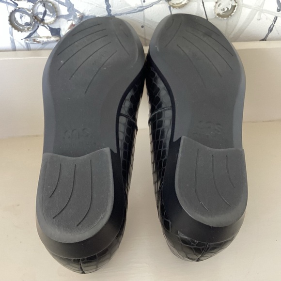 SAS Black Croc Embossed Patent Leather Simplify Tripad Slip On Loafer EUC 9.5 W - Picture 5 of 10